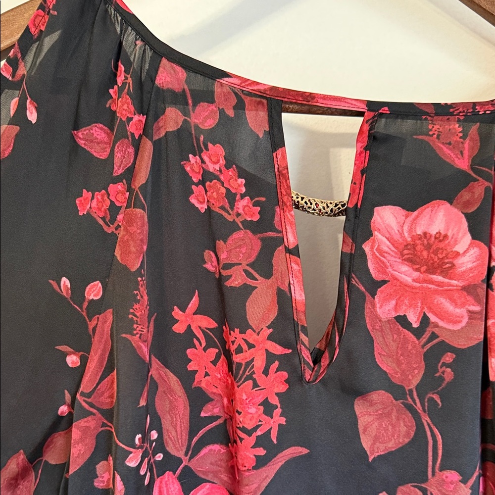 by & by Black and Red Floral Blouse with gold hardware - Picture 8 of 10